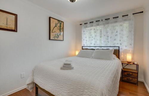 1 Mi to Lake, Shared Hot Tub! Kenmore Retreat - Foto 15