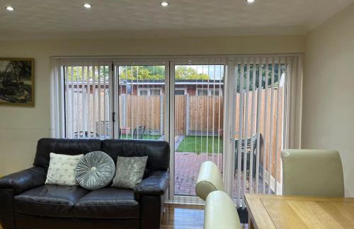 5 Bedroom House by monishortlets - Foto 39