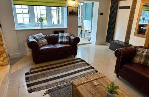 Gloucester-Beautiful 4 Bedroom Cottage-Sleeps 8-Free Parking-Fast Wi-Fi-Work or Leisure - Foto 53