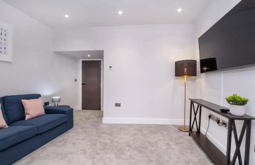 The Old Hotel - Photo 54