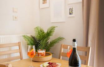 Central 3BR Apartment with Balcony - Foto 17