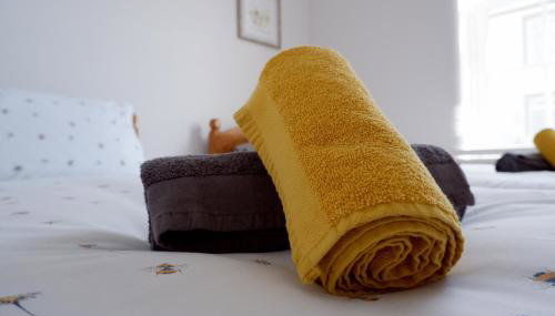 No 7 Quiet, two bedroom Ground Floor Flat in Tornagrain Great for early Airport departures or late flights - Foto 5, towels