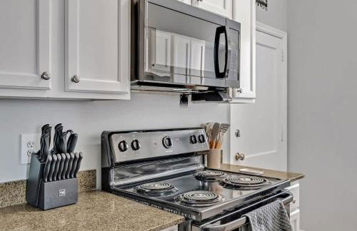 2BR Farmhouse Apt Near Everything - 2nd Floor - Foto 13