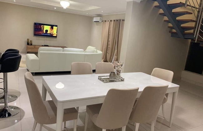 Executive 3 Bedrooms Fully Furnished Apartment Close to Amenities - Foto 9