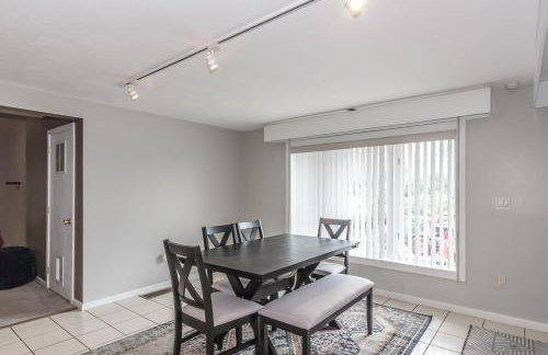 3 bed 2 bath pet friendly townhome - Foto 7