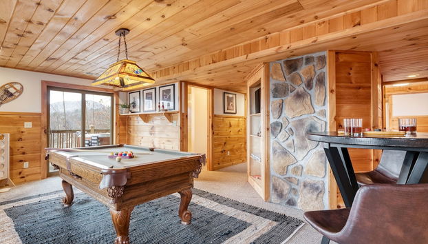 Chestnut by Avantstay Mountain Cabin w Treetop Views Hot Tub Game Room - Foto 5, Habitación