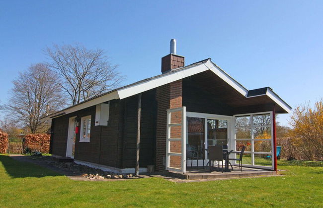 Inviting log House With 2 Terraces and Cozy Fireplace in Damp - Foto 23