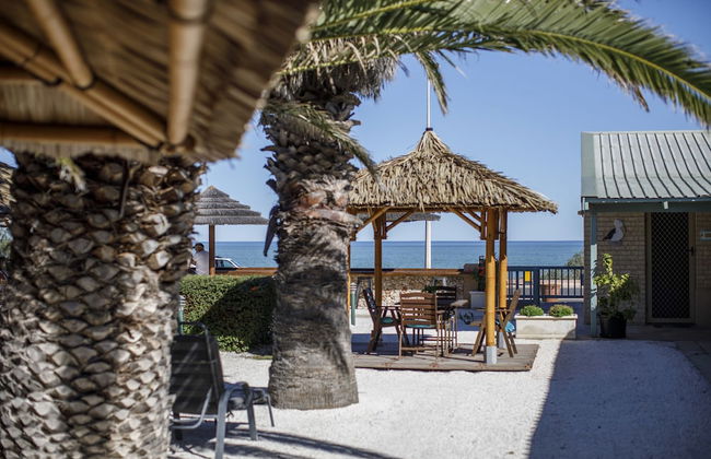 Shark Bay Seafront Apartments - Photo 68