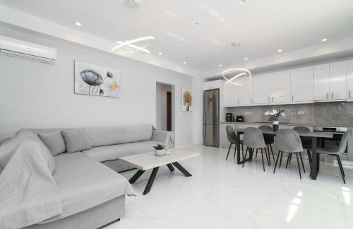 Lea Villa - Brand New Modern Villa - Photo 18