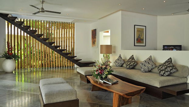 Coin salon dans le hall