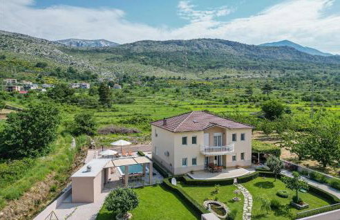 Awesome Home In Tugare With Kitchen - Foto 2