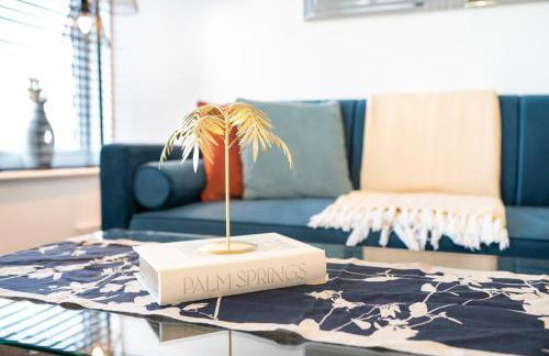 Sunny Seaside Paradise - Sleeps 5 - Photo 19