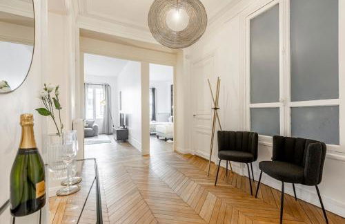 A1# 8people # 4Bedrooms # Wagram # AC # Paris 8 - Photo 3