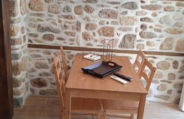 Marina's Apartments - White & Stone Apartment - Photo 6