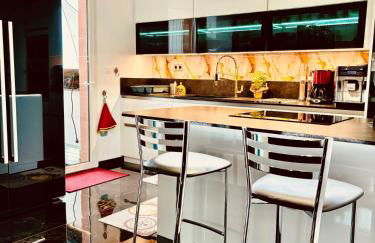 Superbe Villa 5 étoiles Presqu'Île de Giens la Madrague Rita la Villa d'Or vue mer piscine - Foto 21