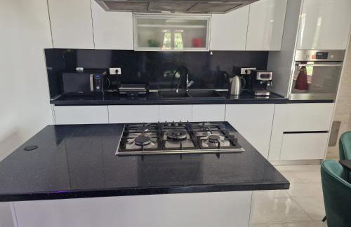 Apartment Casa Lumina - 5 minutes to the airport - Foto 51