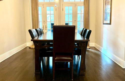 5 Bedroom Huge House in Best Location Parking Fireplace Back Yard - Foto 10