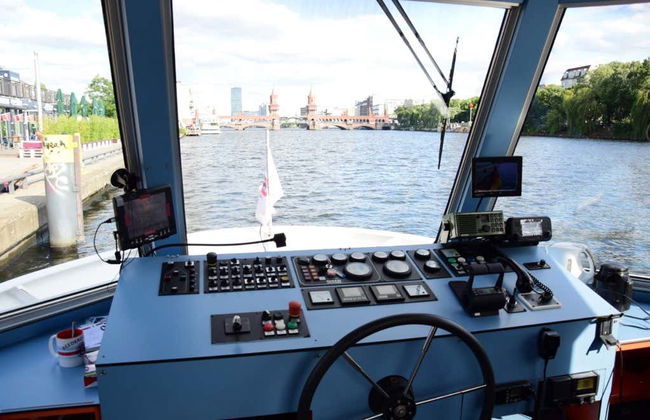 Berlin Dinner Cruise - Photo 5