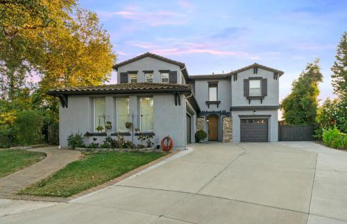 Entire Private Home with 5 Bedrooms 4 Bathrooms 3000 Sq ft Villa, Pool, Hot Tub, Nature, Garage, Winery, Available Now - Foto 54