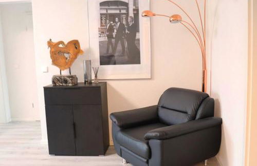 Familienfreundliche geräumige Design-Wohnung mit Balkon im Zentrum - APOLONIAliving - Foto 40