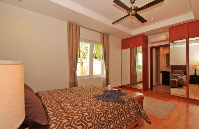 Pattaya Sunset Villa 4 Bedroom Sleeps 8 - Foto 4