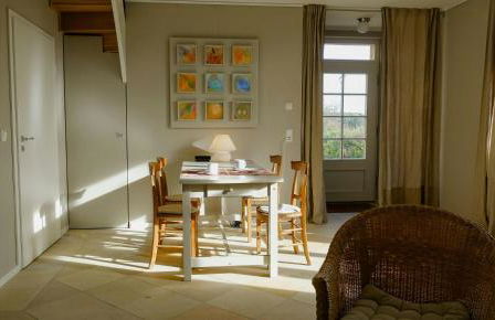 Experience Nature In A Rural Riverside Guesthouse - Foto 1