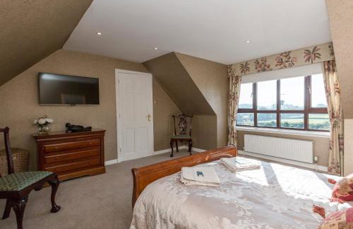 Hillend Farm House - Photo 14