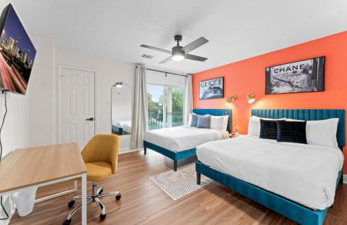 NRG MedCenter Luxe 4BD Home w FencedYard WasherDryer Pet Friendly - Foto 4