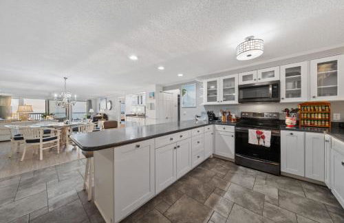 Nestled Inn Ocean Views at Kure Beach - Foto 21