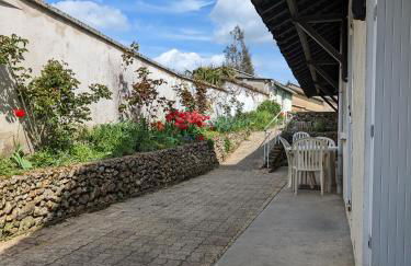 Au chalet d'Illiers Combray, grand jardin arboré - Foto 49