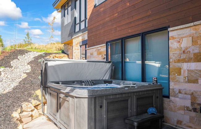 Mins to Deer Valley Lift Firepit, Game Room, Views, 5bdr Orion by Avantstay - Photo 50