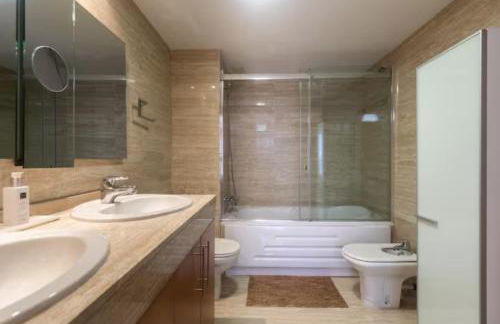 Art and Sciences view luxury apartment - Foto 28