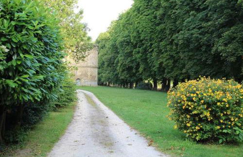 Gîte de la Mignonerie du Château de Jallanges pour 19 personnes avec 4 ou 7 chambres - Foto 22