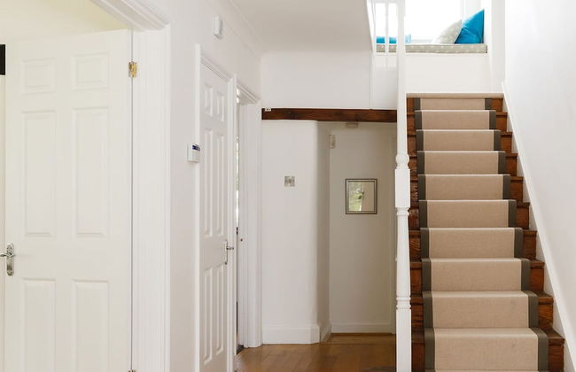 Stunning 5BR Home With Pool - 5 min to Beach - Foto 24