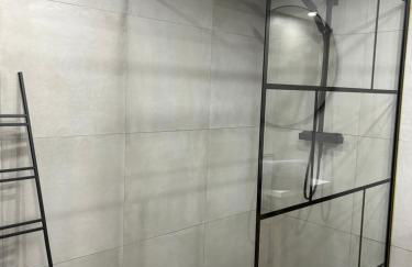 Chalets du Bouchot & Jacuzzi privatif proximité Gerardmer & La Bresse - Foto 7