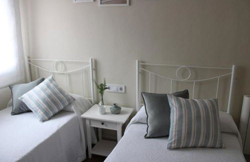 VIVIENDA VACACIONAL "EL CANXILÓN" Situada en Lastres - Zona Oriente de ASTURIAS - Casa independiente - Terraza con vistas al mar a 800 m de la playa - Foto 13