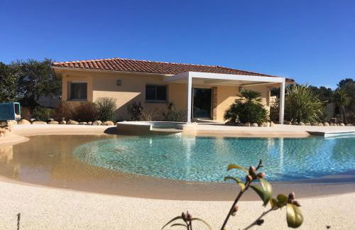 L'Hacienda Piscine chauffée à 28, spa, boulodrome et court de Tennis privés, 2 villas indépendantes - Foto 1