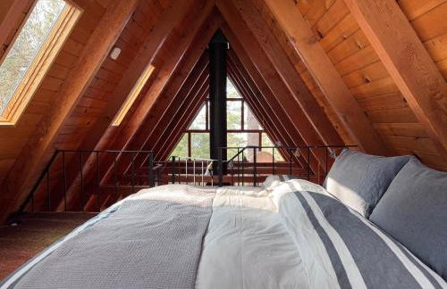 A-Frame with Carousel Fireplace - Foto 5
