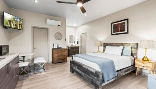 NEW Moondance Private Studio Cathedral Rock Hiking - Foto 4