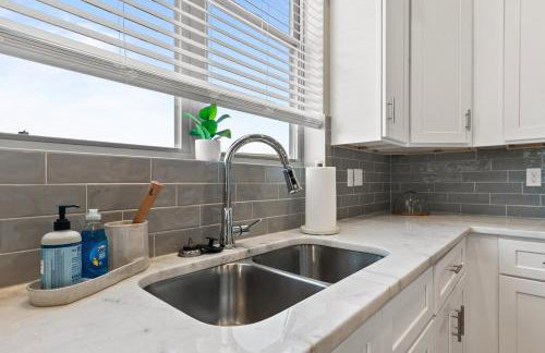 NEW Mais La House Garage KING 85 TV Cajun Luxury - Foto 14