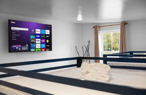 Modern Mountain Escape Sleeps Large Groups - Foto 7