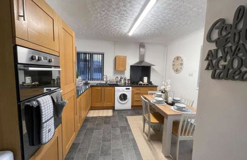 Casa Lobo's Beautiful Suites Apartment 1 free offroad parking - Foto 32