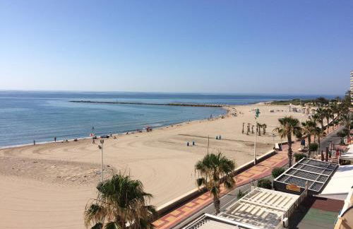 Beach House Brotonss - Photo 11