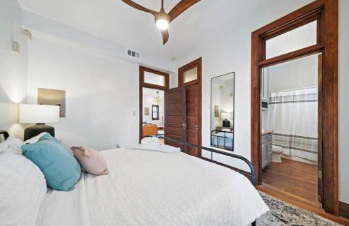 Historic, chic loft 3 blocks from The Strand in downtown Galveston - Foto 9