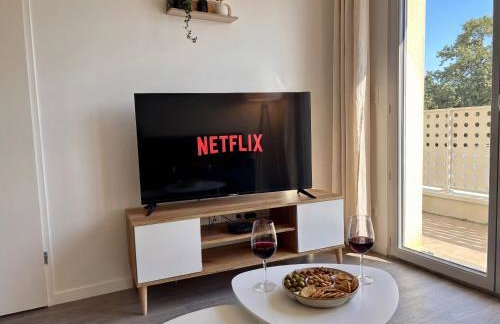 Lumen Chartrain - appartement proche centre-ville, balcon et parking - Foto 13