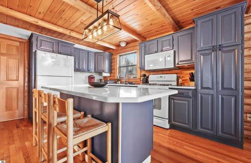 The Hillside Hideaway at Crystal Lake - Great Spa! - Foto 27