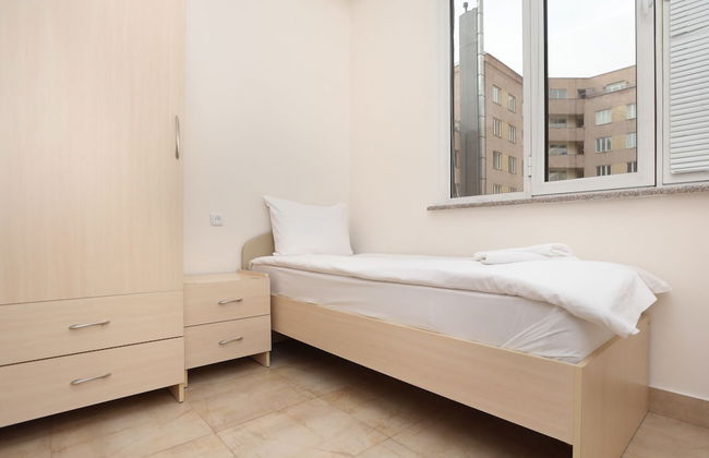 Stay Inn on Northern ave 2 - Photo 2