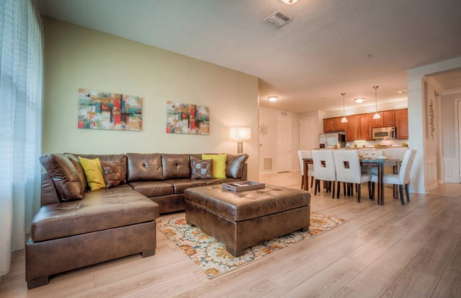 Beautiful LAKEVIEW Deluxe Condo Near Theme Parks - Foto 1
