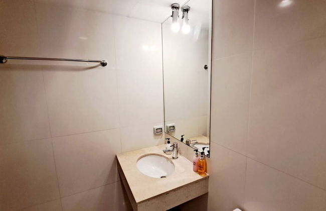 5B - 2 Bedroom Downtown Apartment With Shared Pool - Photo 13