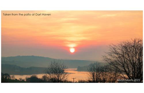 Dart Haven - cheerful holiday bungalow in Galmpton - Photo 24